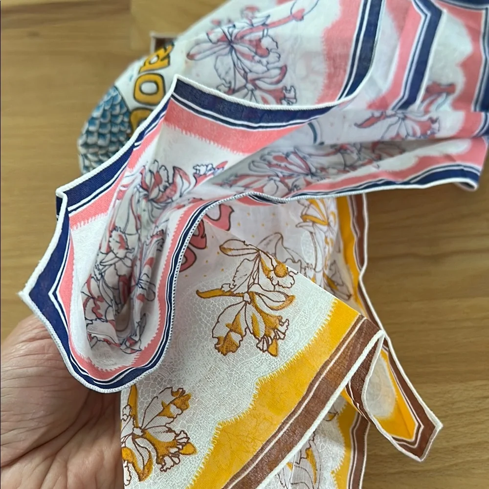Vintage Singapore Lion Head Scarf Set of 2